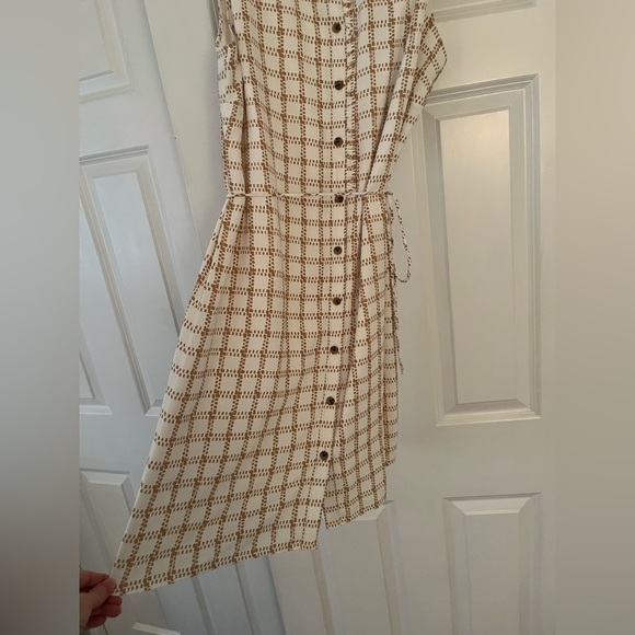 Ann Taylor Belted Dress - Picture 3 of 9